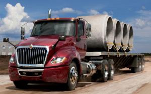 International LT Day Cab 6x4 Tractor